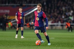 当地媒体：德容预计伤缺约1个半月，可能错过5-6场西甲比赛